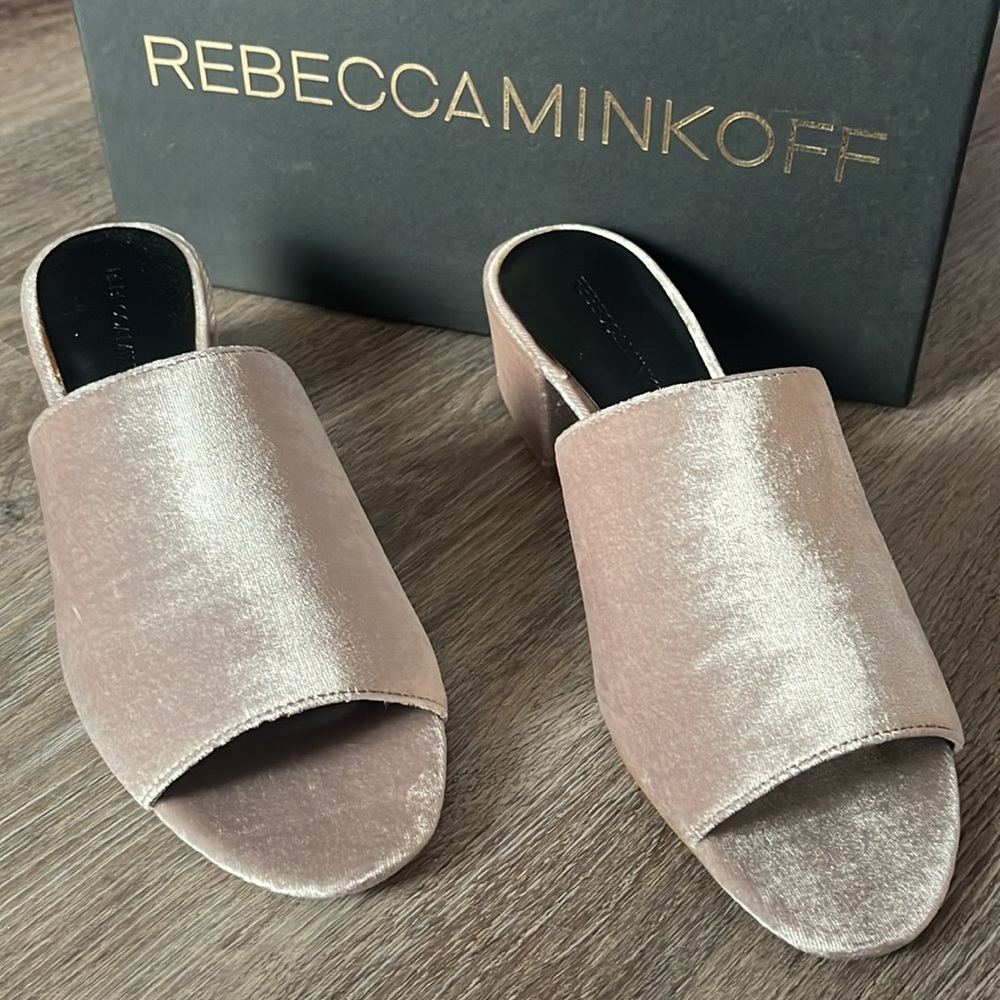 Rebecca Minkoff Ivonne Smooth Velvet Sandals Size 8 Medium